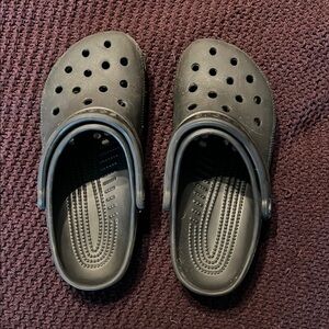 Black crocs